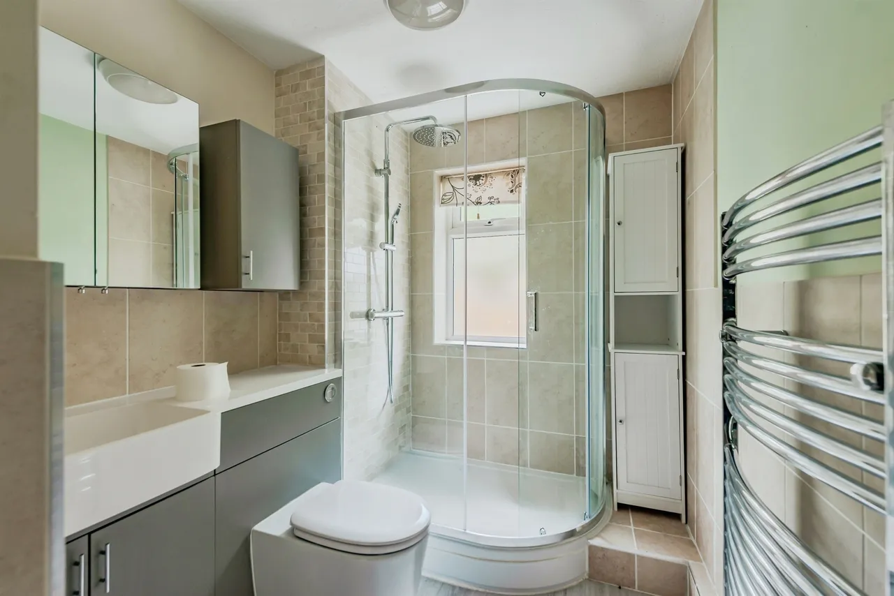 Braes Mead, South Nutfield, RH1, photo 11