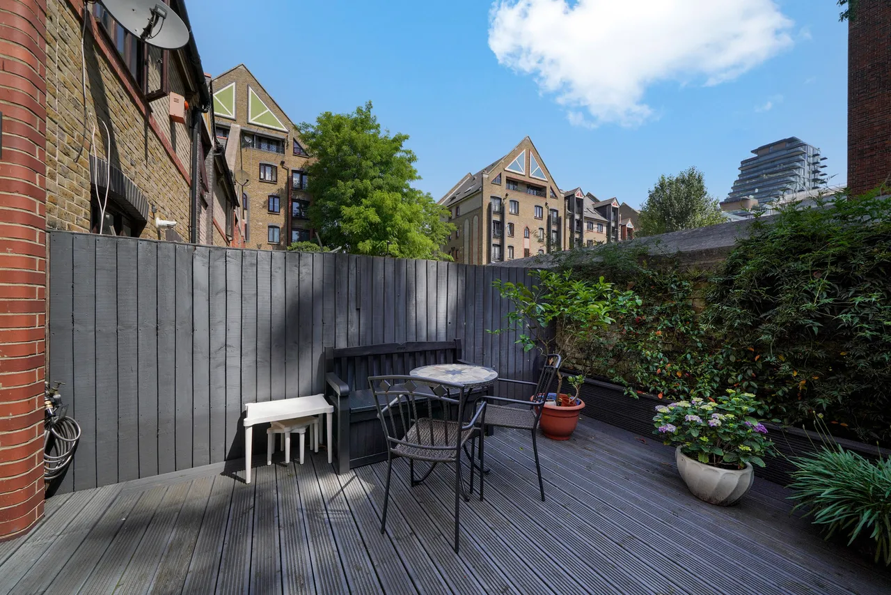 President Drive, London, E1W, photo 3