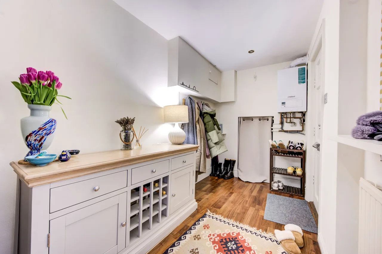 Lower Ground Floor Flat, 35 Barton Road, London, photo 12