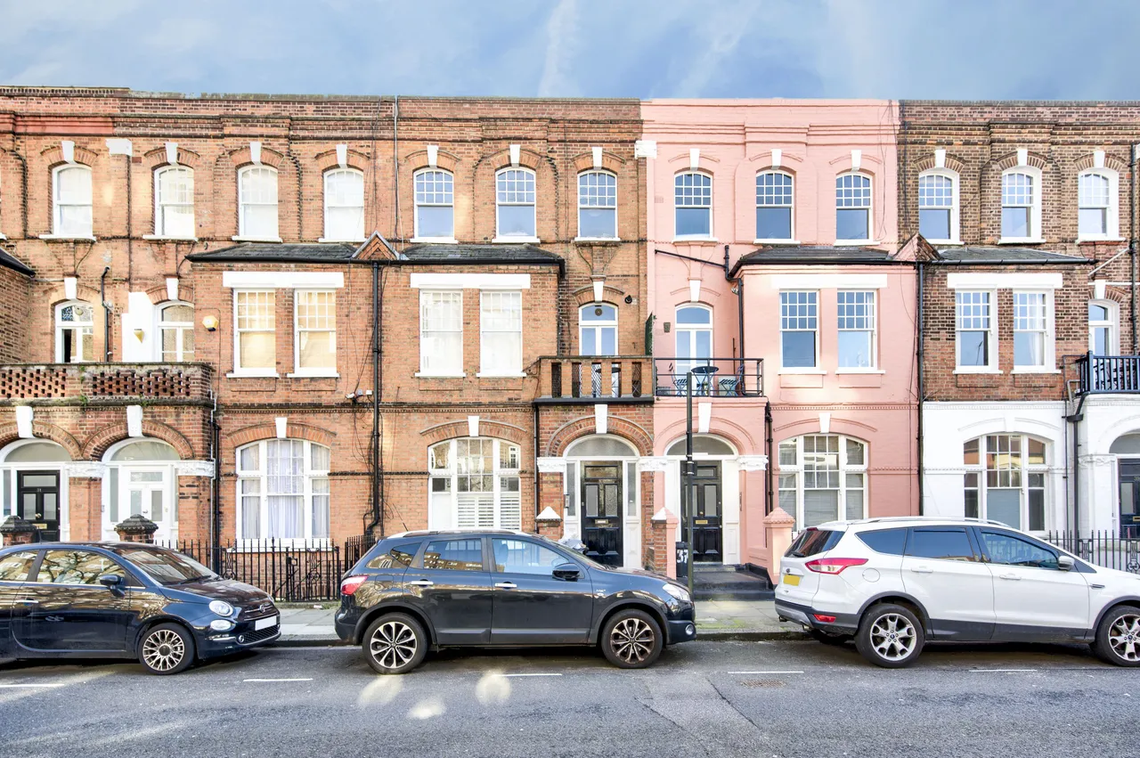 Lower Ground Floor Flat, 35 Barton Road, London, photo 3