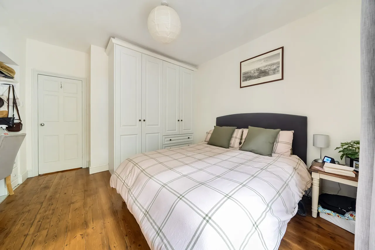 Lower Ground Floor Flat, 35 Barton Road, London, photo 11