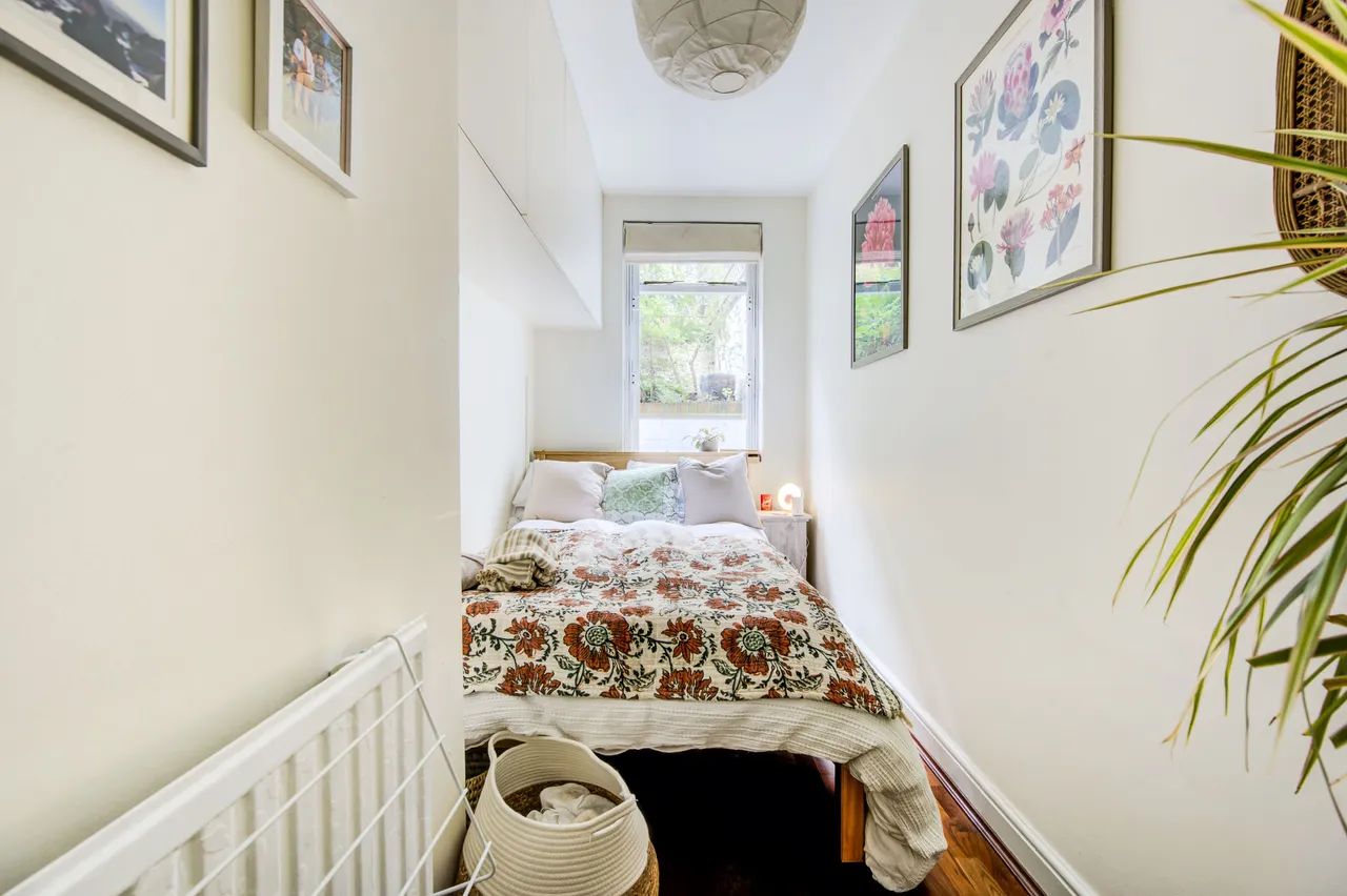 Lower Ground Floor Flat, 35 Barton Road, London, photo 9