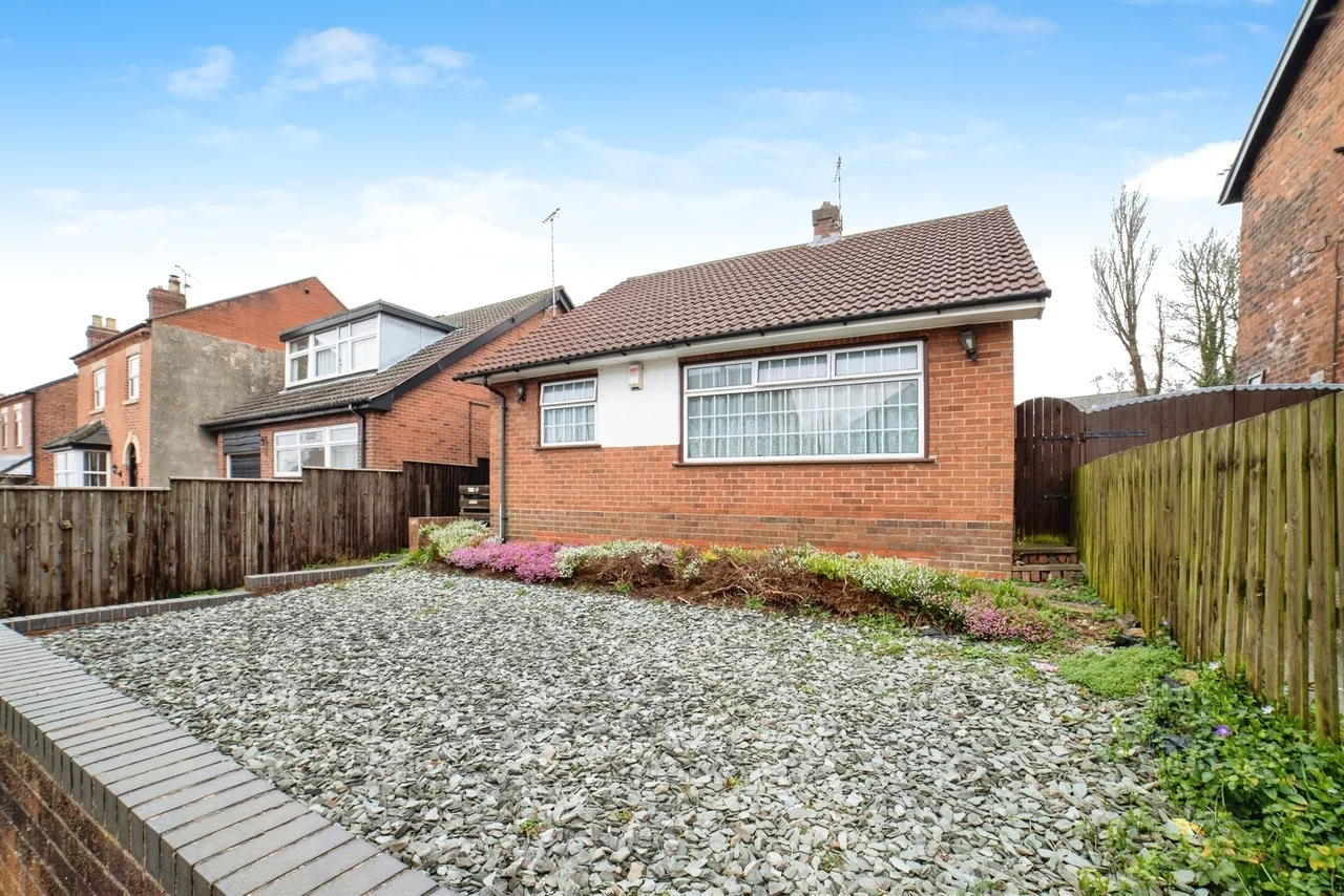 2 bed house for sale, Ellabank Road, Heanor, DE75