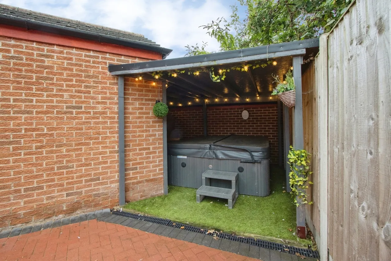 Rushworth Close, Stanley, WF3, photo 16