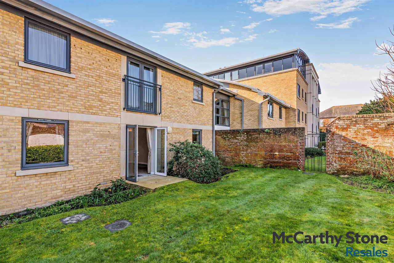 1 bed flat for sale, Union Place, Worthing, BN11