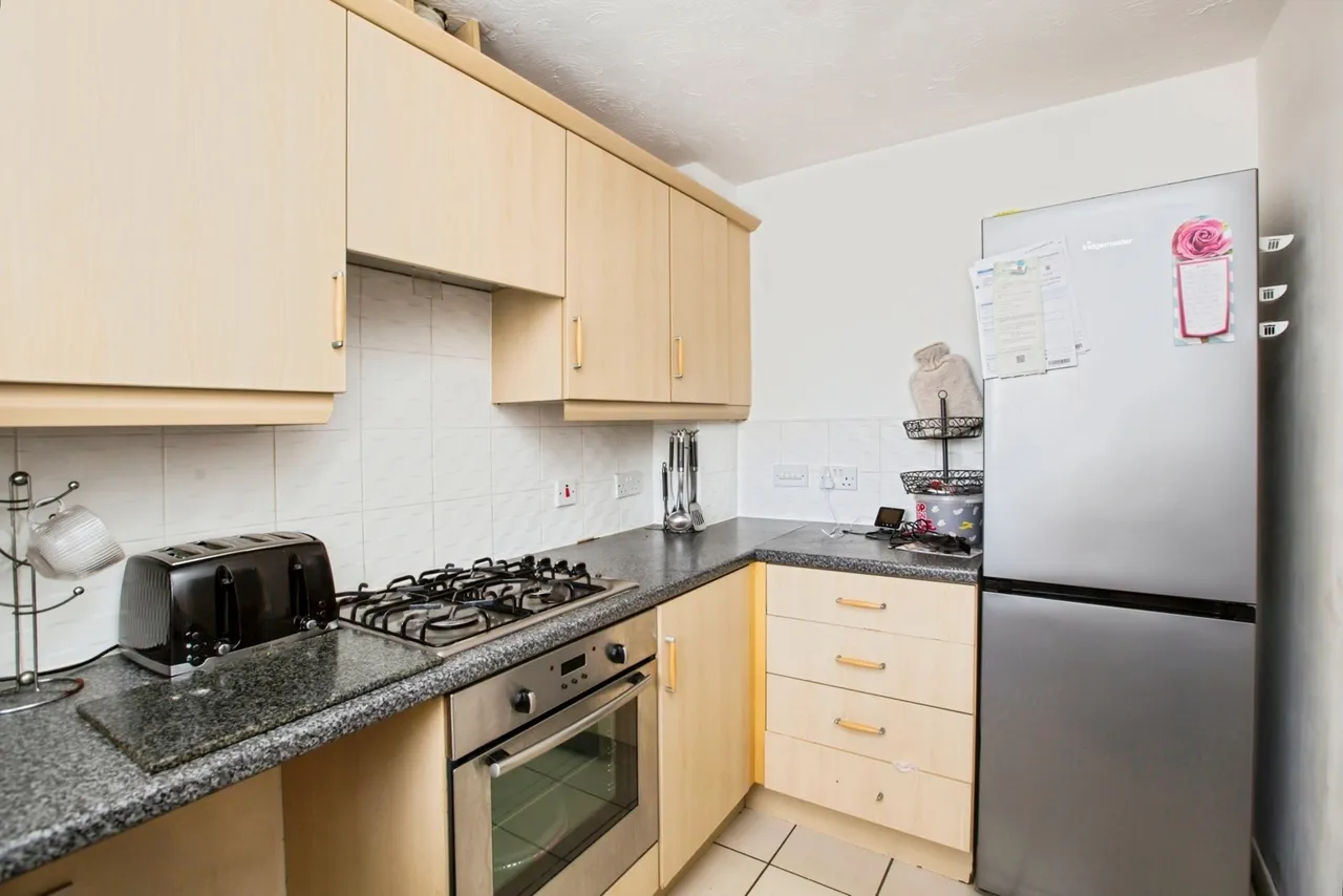 Cusworth Close, Halifax, West Yorkshire, HX1, photo 9