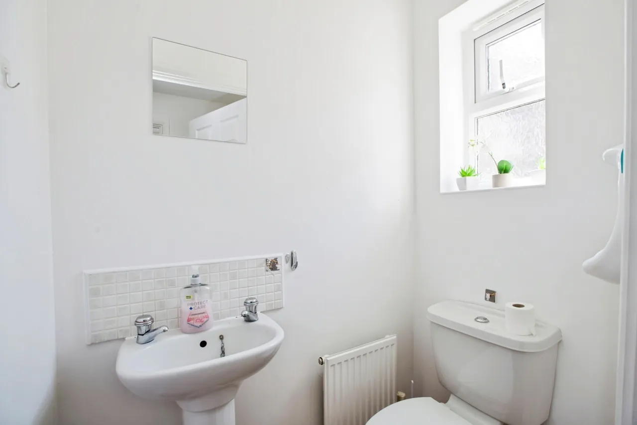 Cusworth Close, Halifax, West Yorkshire, HX1, photo 10