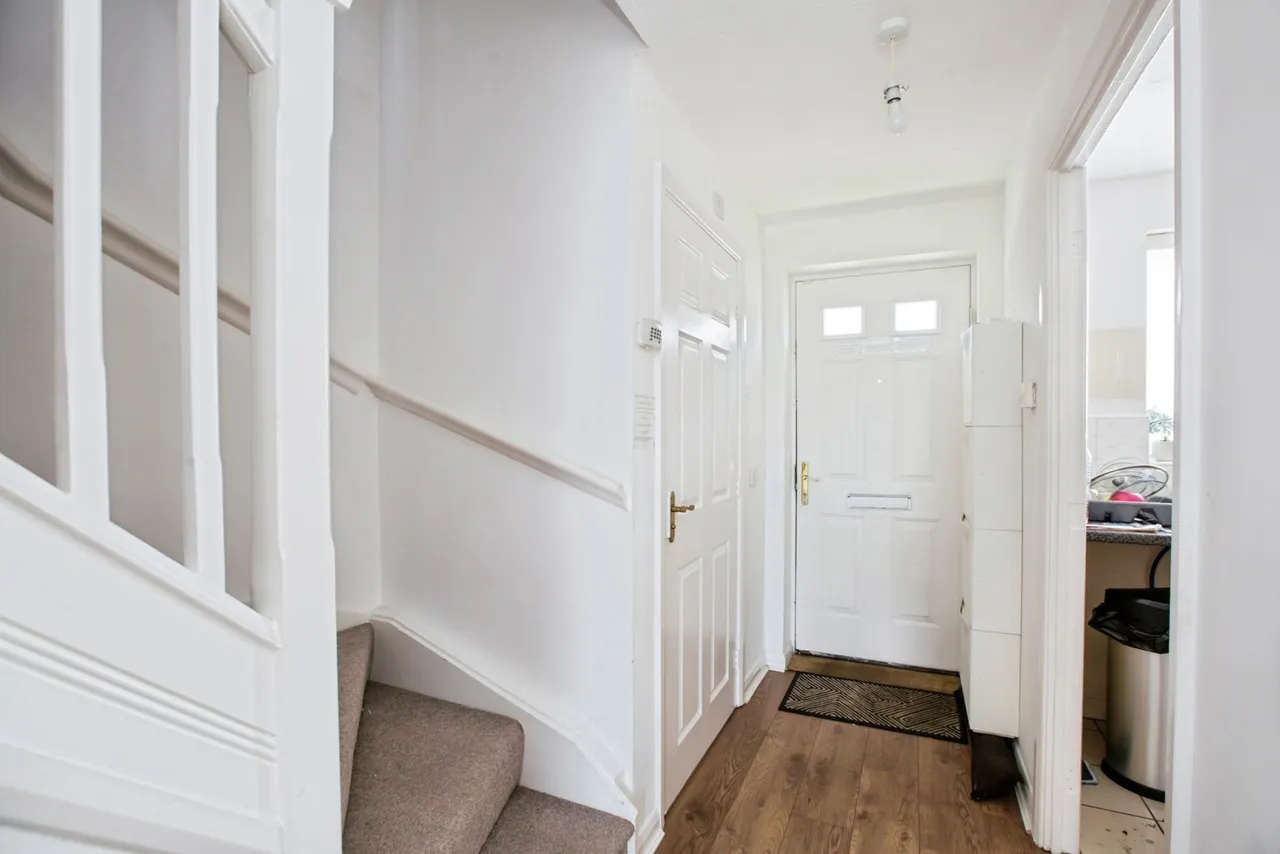 Cusworth Close, Halifax, West Yorkshire, HX1, photo 14