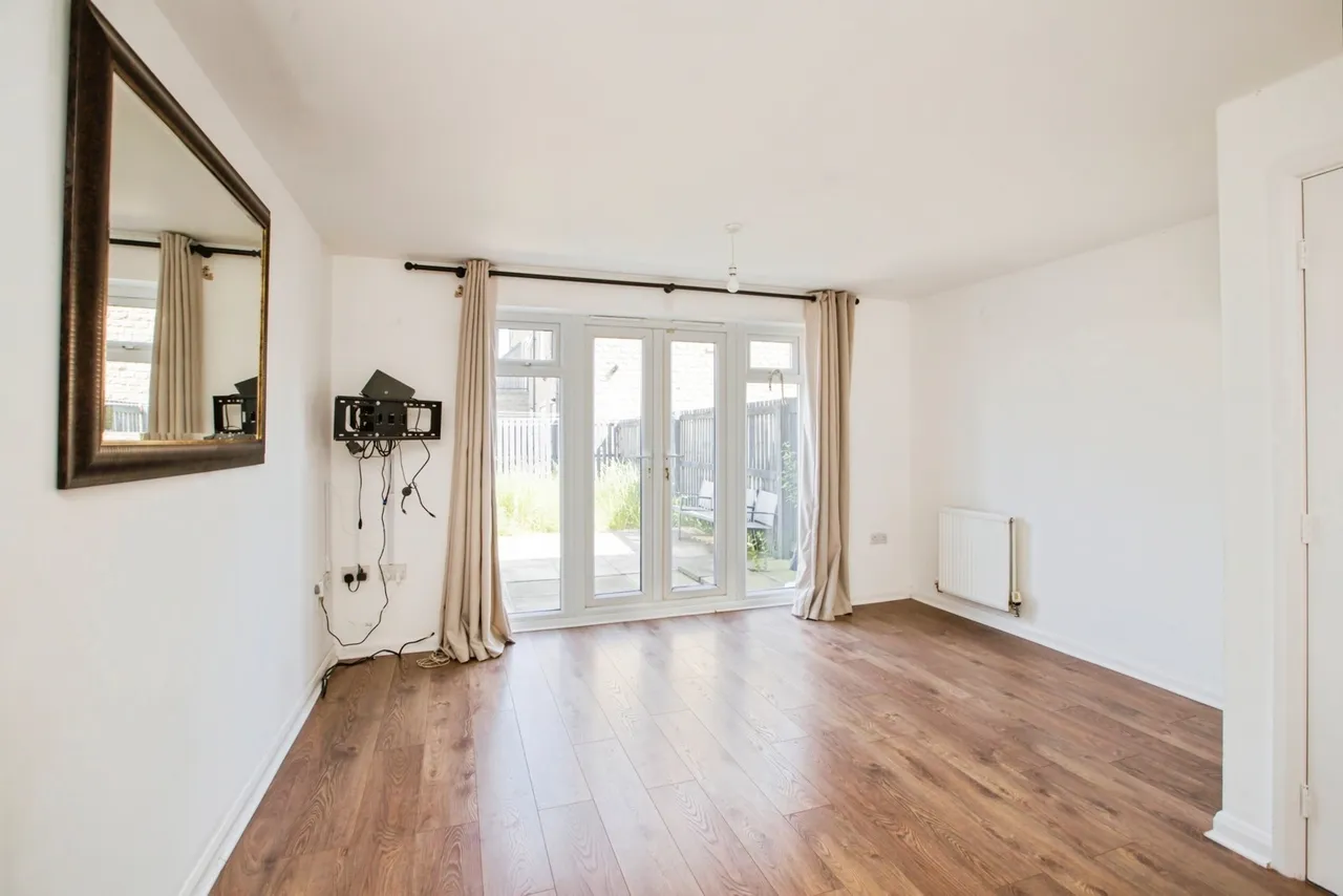 Cusworth Close, Halifax, West Yorkshire, HX1, photo 2