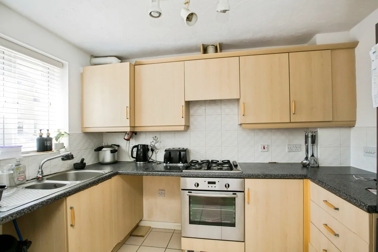 Cusworth Close, Halifax, West Yorkshire, HX1, photo 3