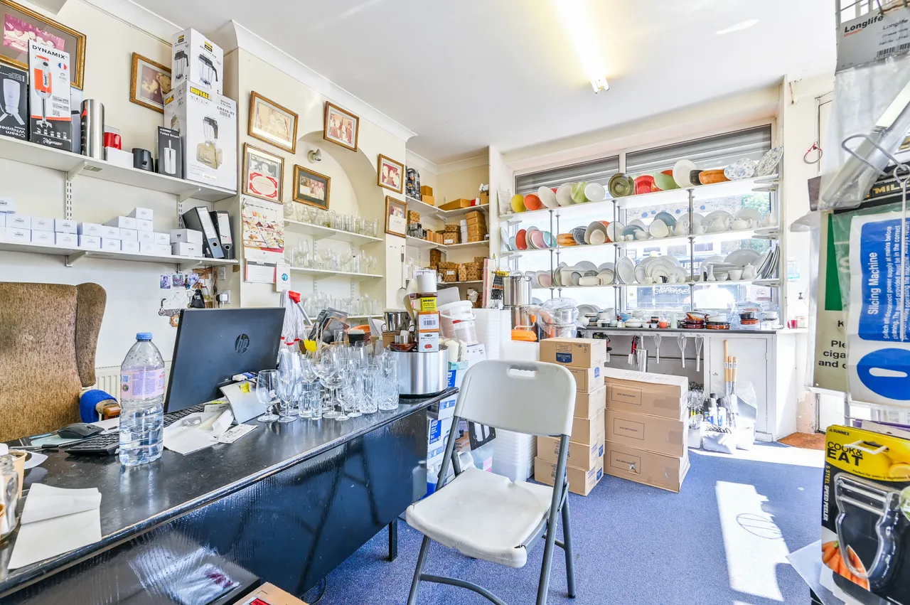 85 Castlehaven Road, London, photo 3