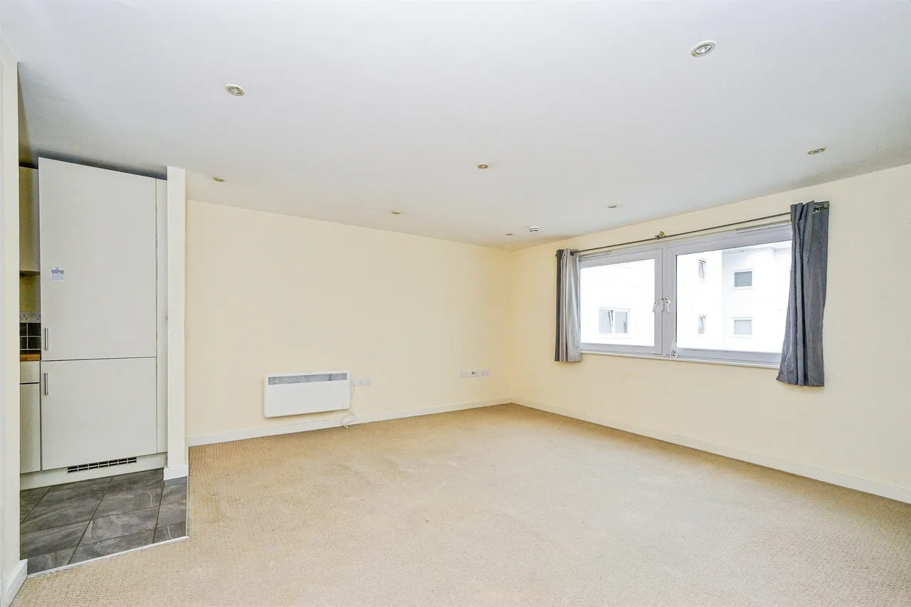 Beckhampton Street, Swindon, SN1, photo 6