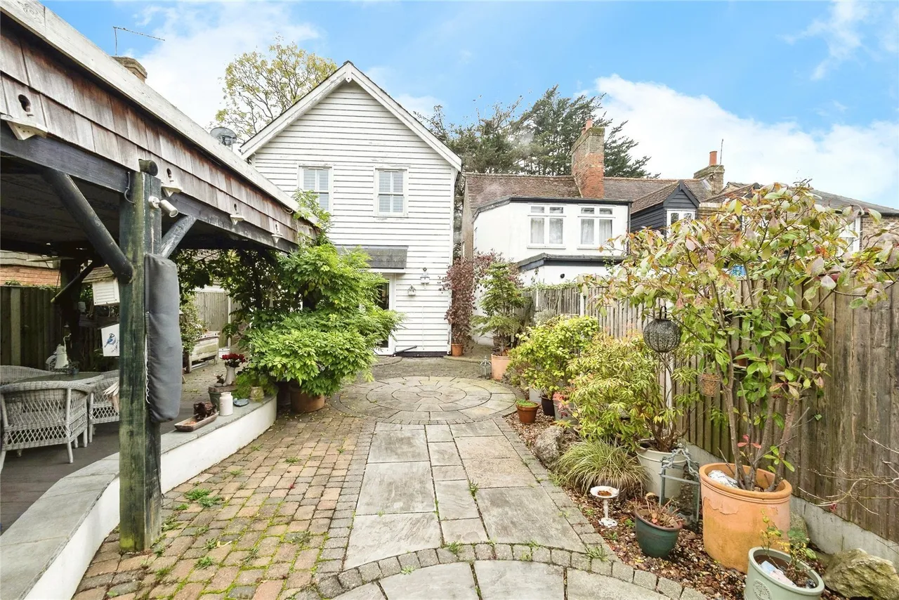 Gravel Lane, Chigwell, Essex, IG7, photo 9