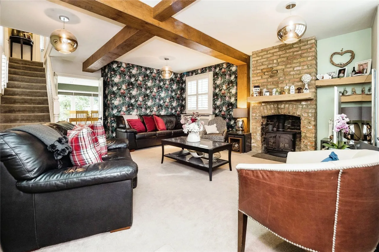 Gravel Lane, Chigwell, Essex, IG7, photo 5