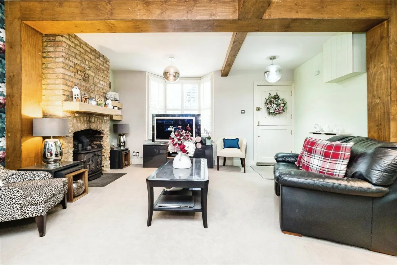 Gravel Lane, Chigwell, Essex, IG7, photo 4
