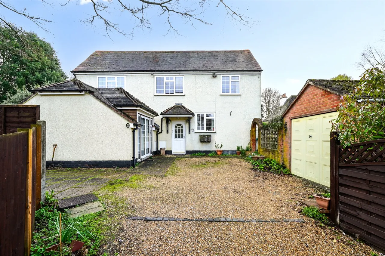 3 bed house for sale — Cedar Road, Farnborough, Hampshire, GU14 7AX