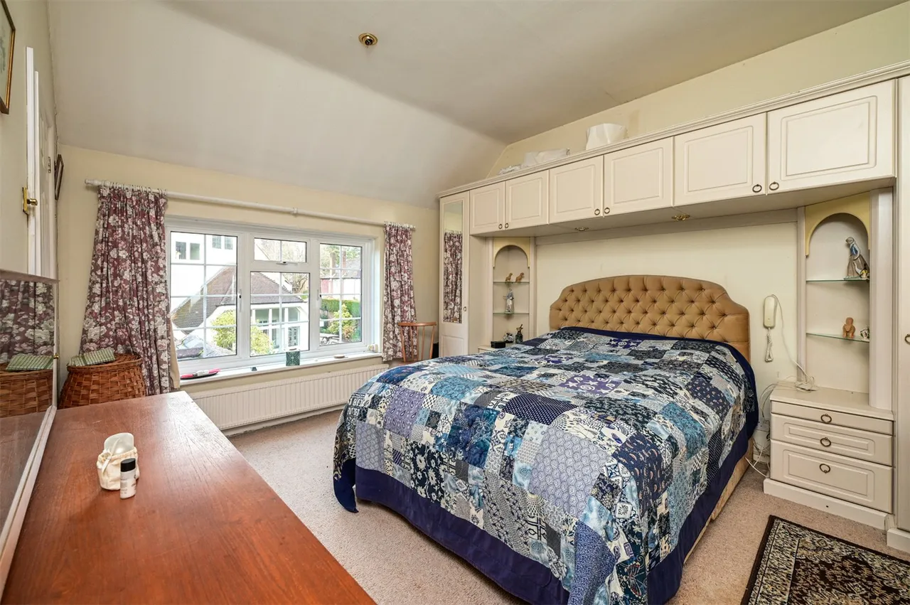 Cedar Road, Farnborough, Hampshire, GU14 7AX, photo 9