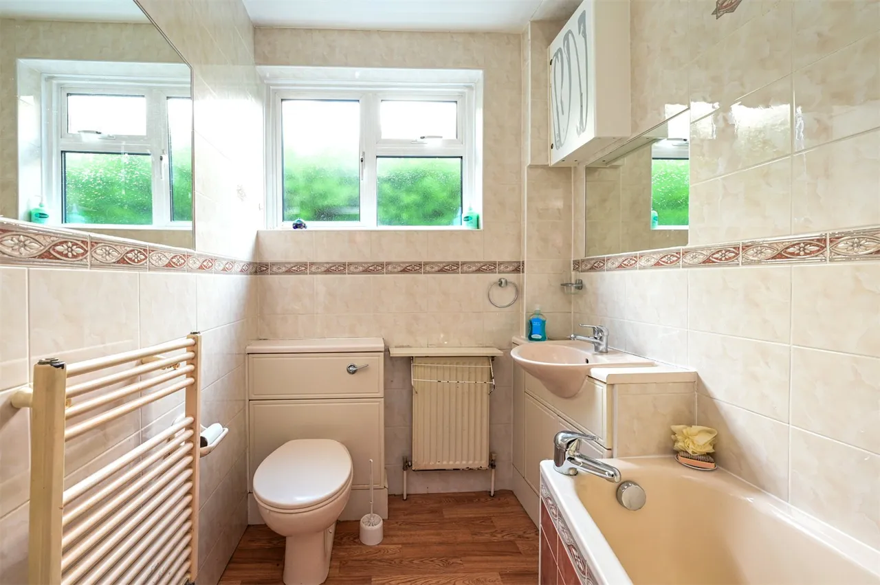 Cedar Road, Farnborough, Hampshire, GU14 7AX, photo 10