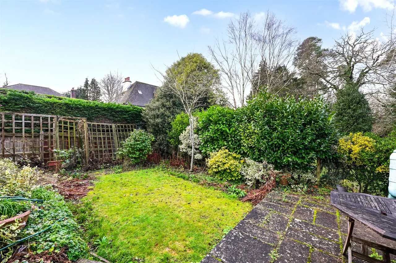 Cedar Road, Farnborough, Hampshire, GU14 7AX, photo 11