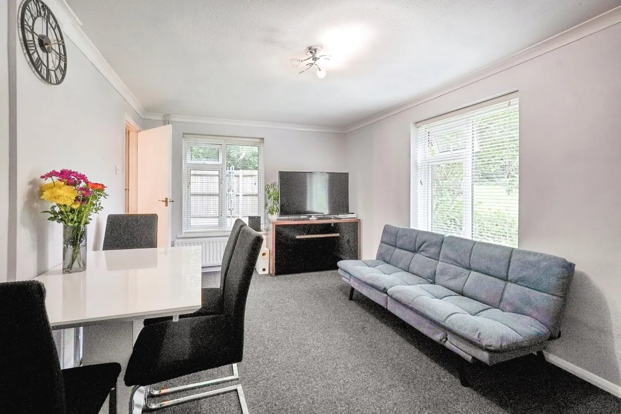 Guilford Avenue, Whitfield, CT16, photo 2