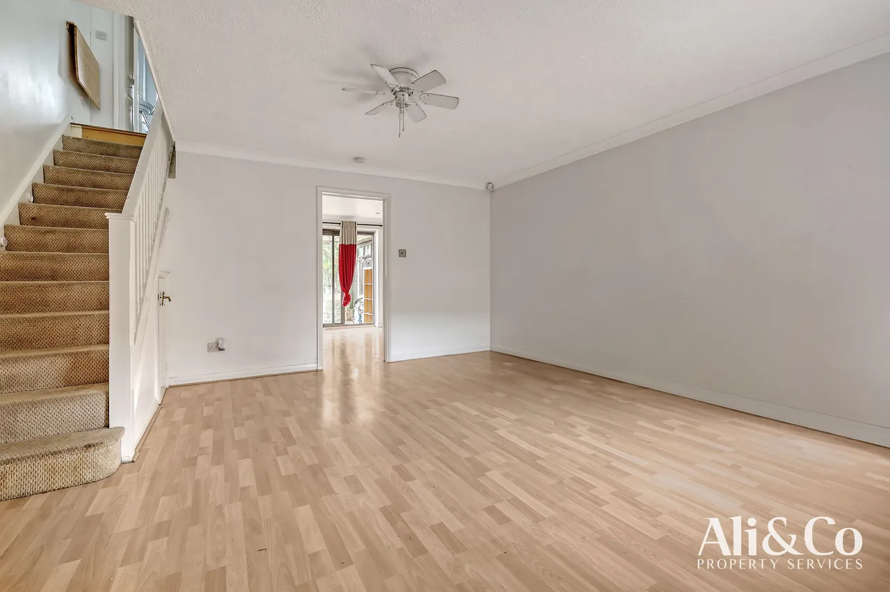 Archates Avenue, Grays, Essex, RM16 6QS, photo 3