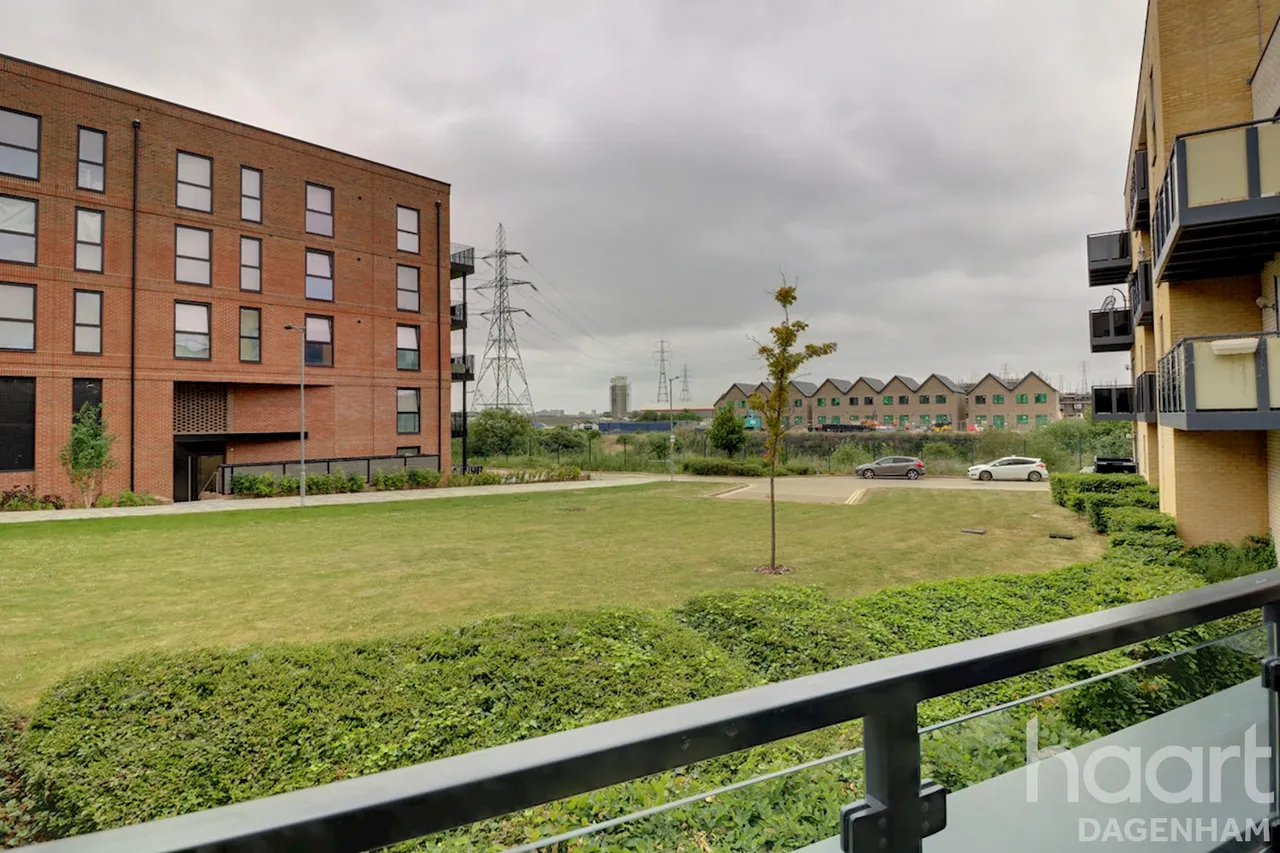 Handley Page Road, Barking, IG11, photo 15