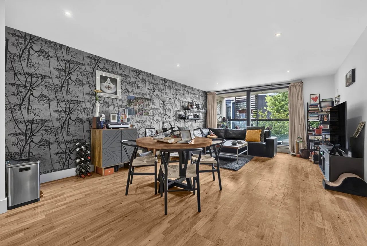 Chalk Farm Road, London, NW1, photo 9