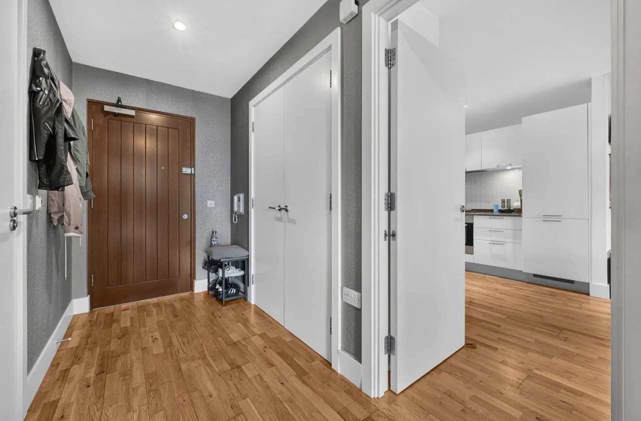 Chalk Farm Road, London, NW1, photo 13
