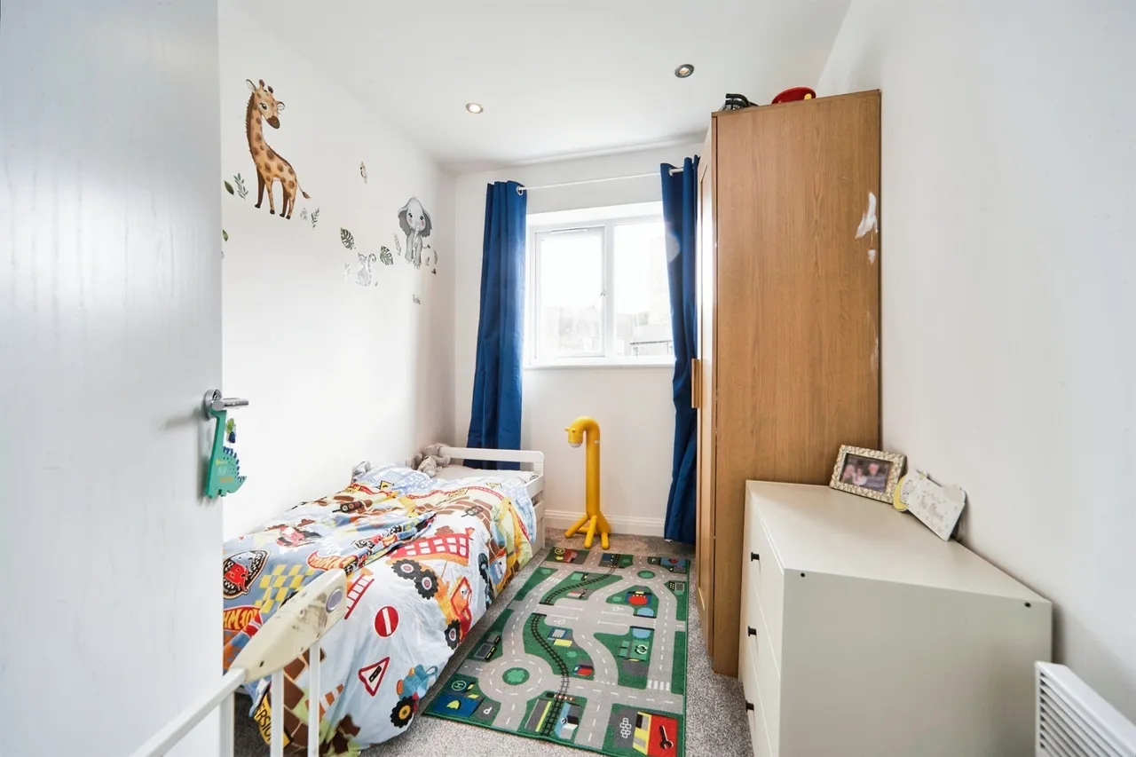 Iveson Road, Leeds, photo 6