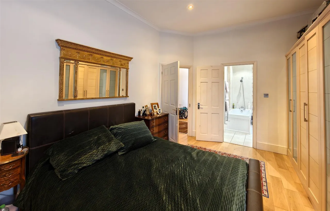 Staverton Road, London, NW2, photo 10