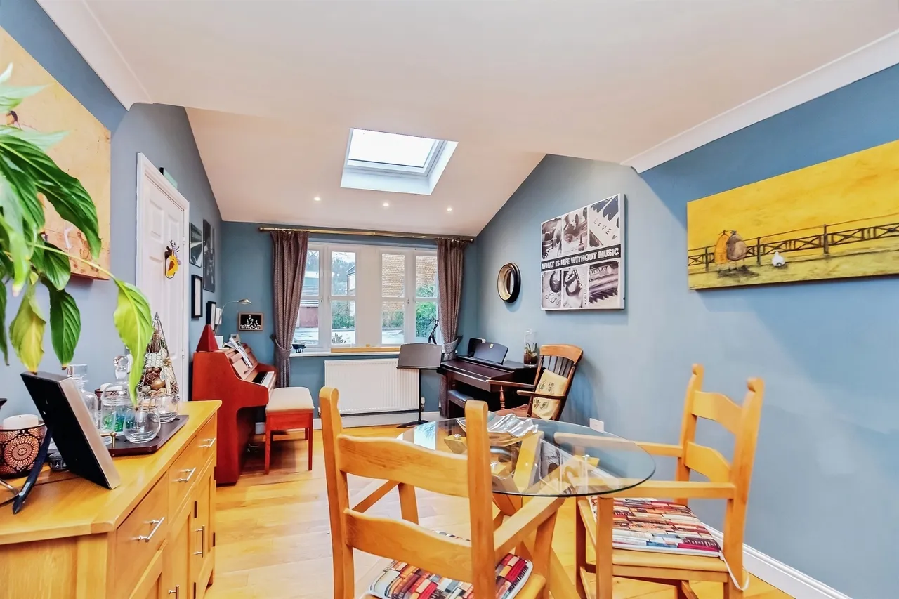 Glover Court, Middleton, Market Harborough, photo 7
