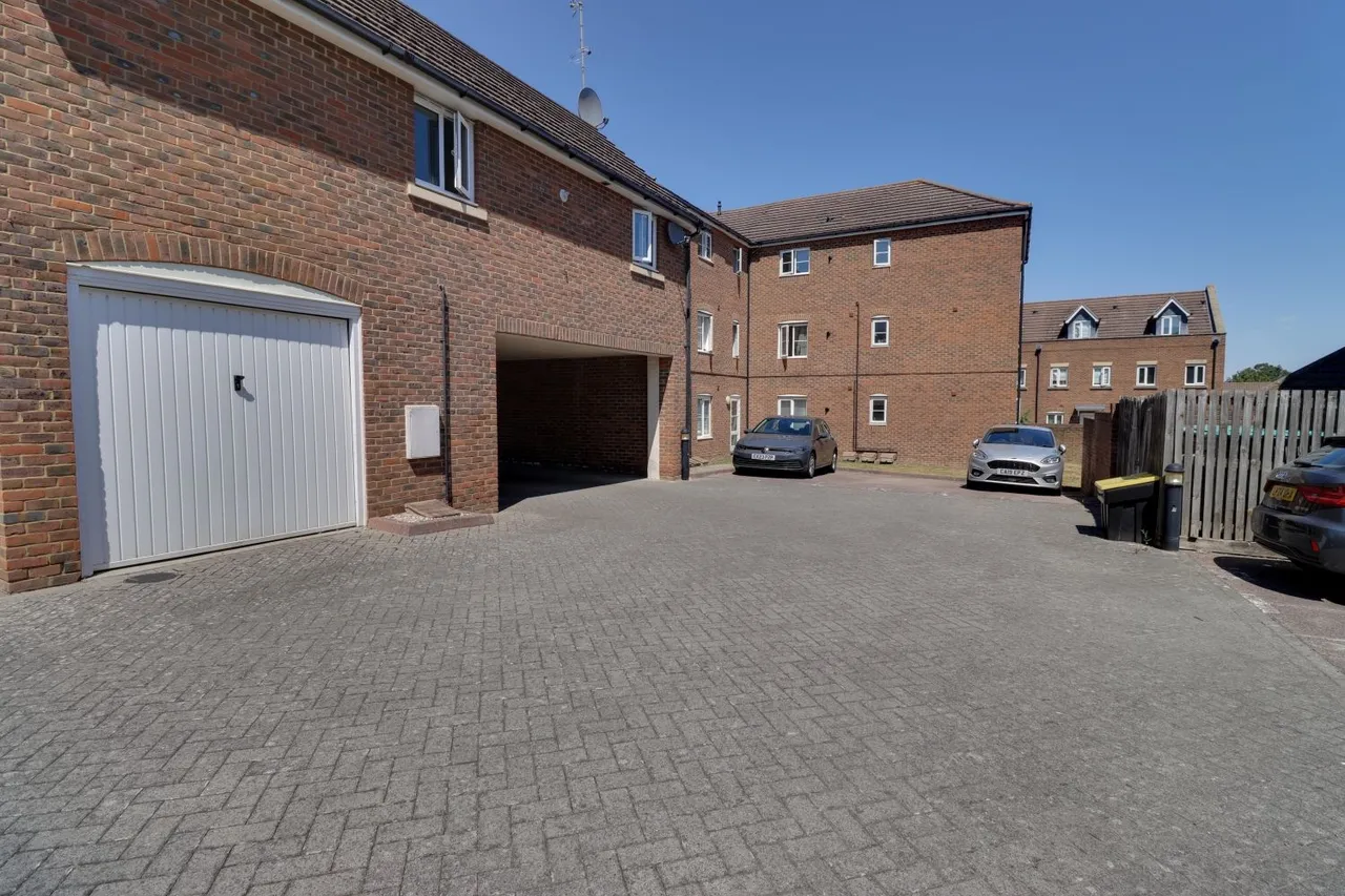 Brady Drive, Bickley, BR1, photo 5