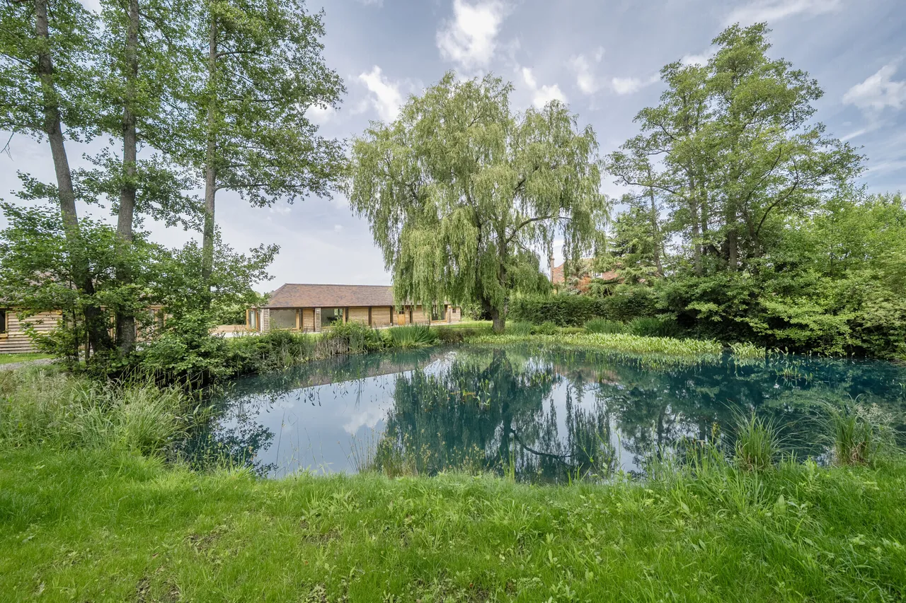 Hever Road, Hever, TN8, photo 4