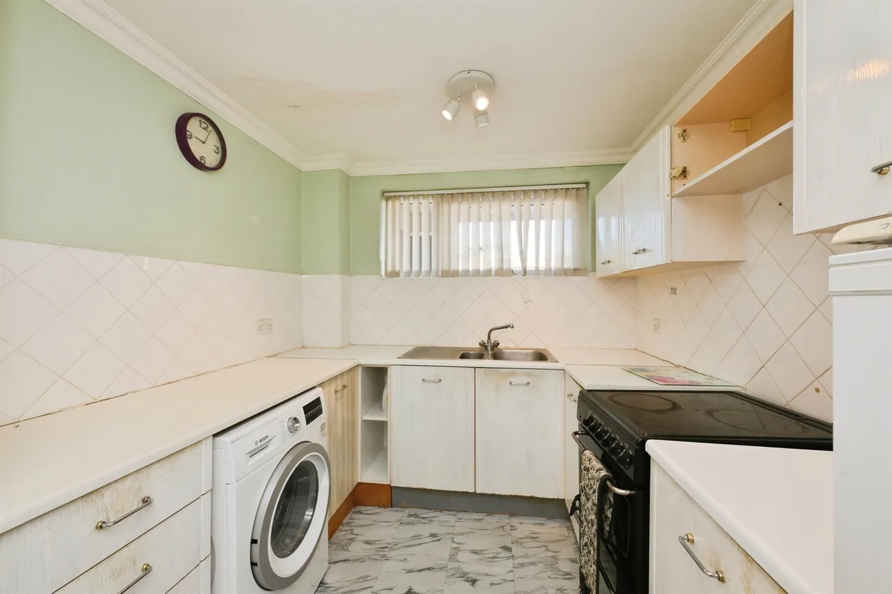 Rawdon Drive, Hoddesdon, photo 2