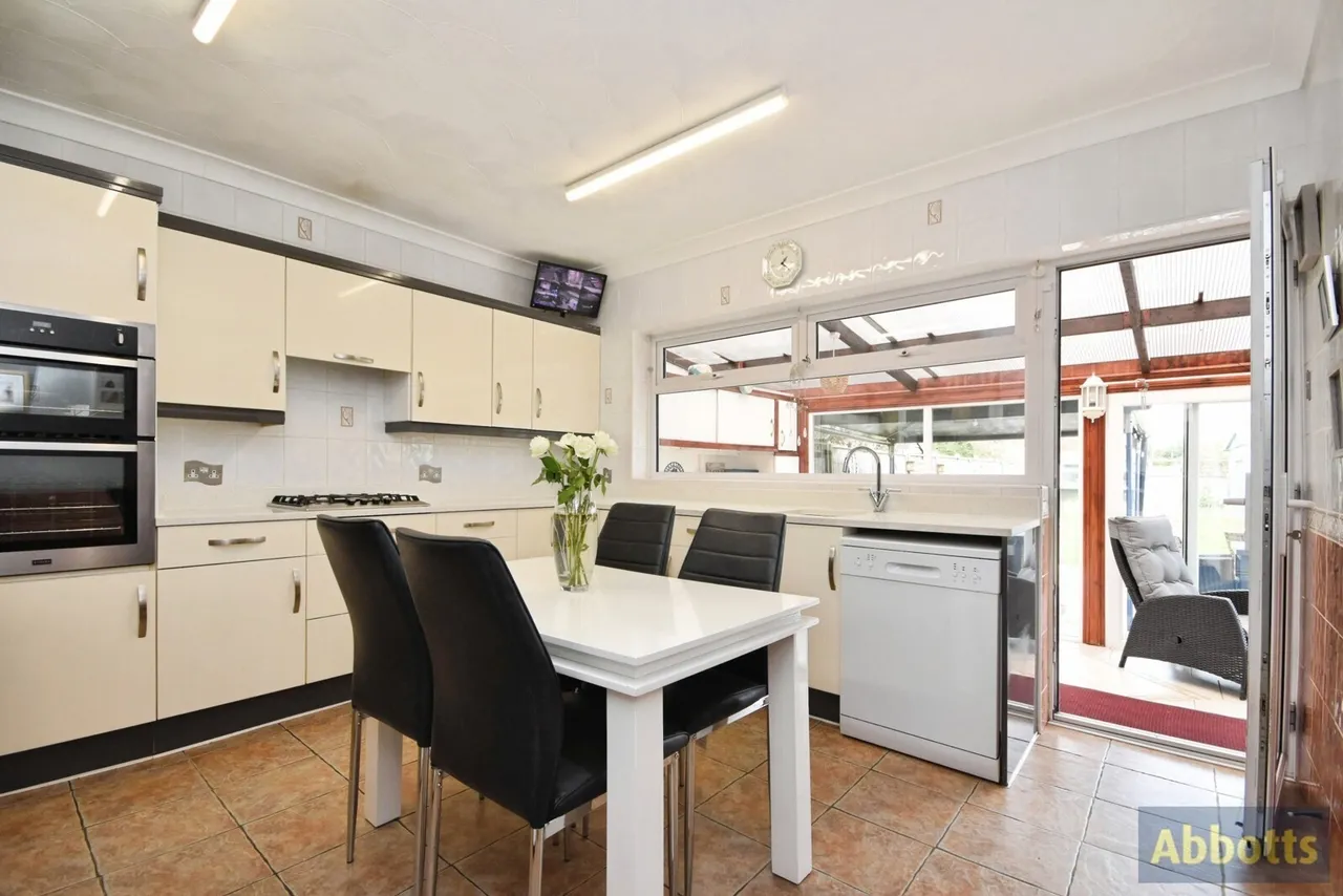 Bruce Grove, Wickford, Essex, SS11, photo 7