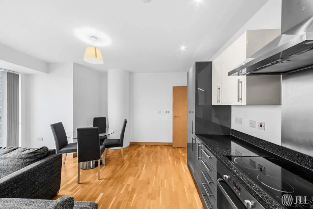 High Street, Stratford, E15, photo 6