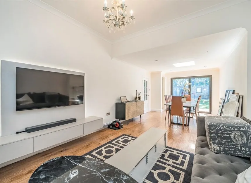 St. Stephens Road, Hounslow, TW3, photo 4