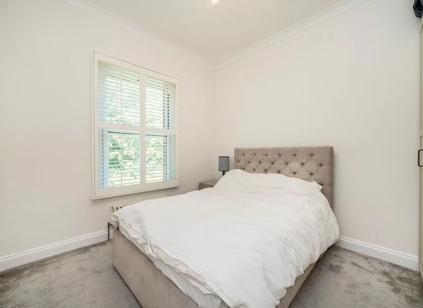 St. Stephens Road, Hounslow, TW3, photo 9