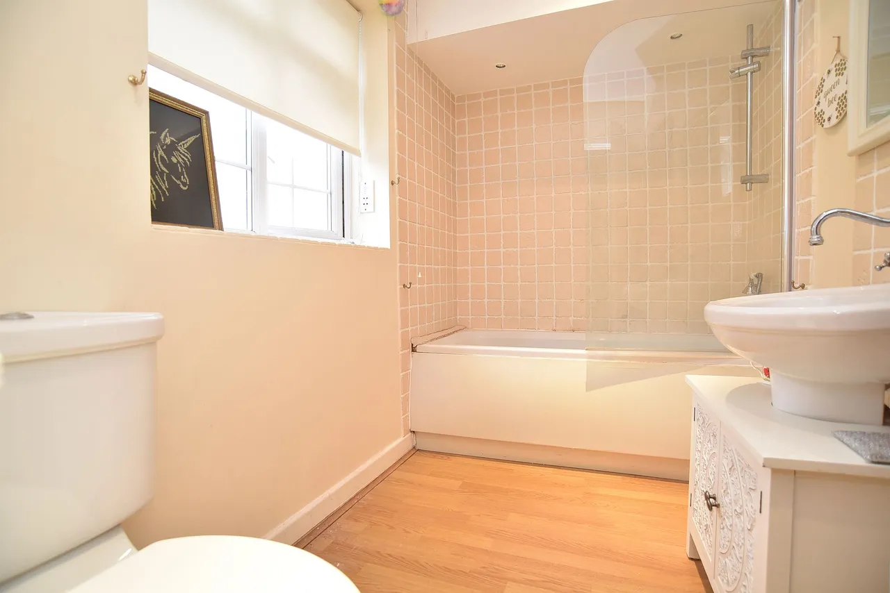Cold Bath Road, Harrogate, HG2, photo 12