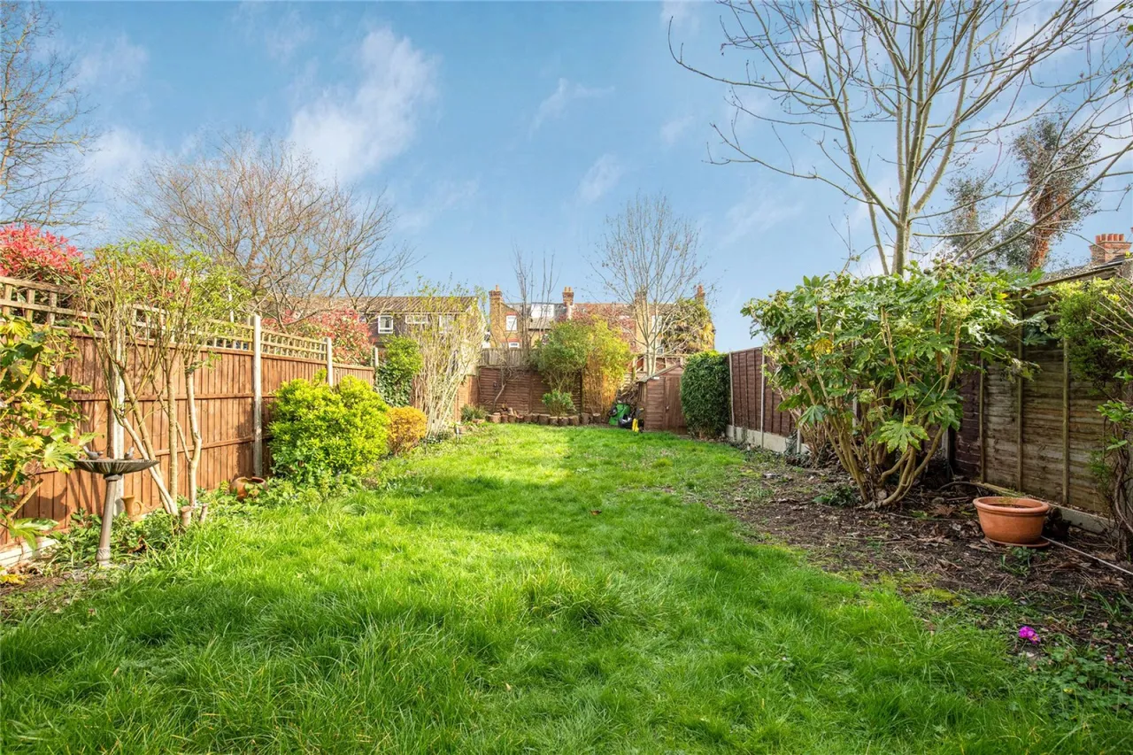 Mitcham Lane, Furzedown, photo 4