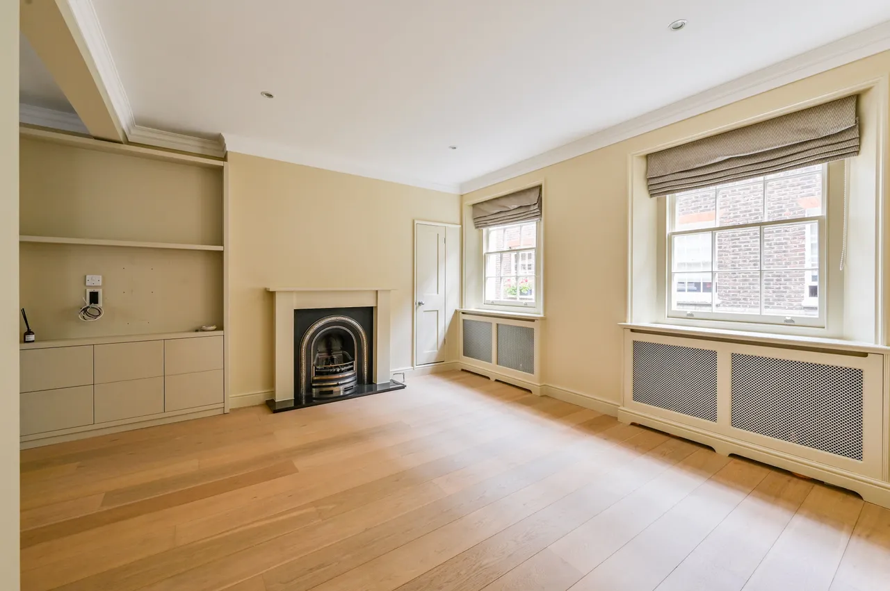 12 Colville Place, London, photo 6