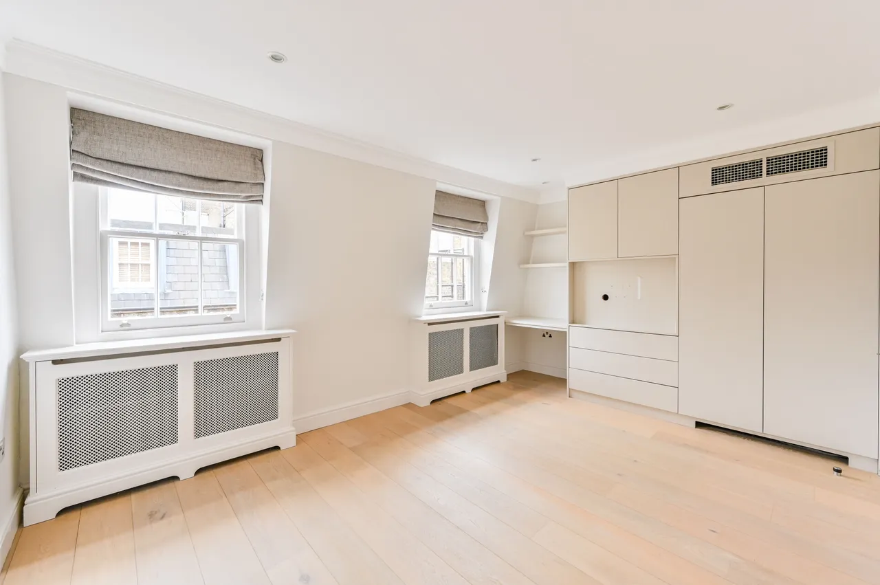 12 Colville Place, London, photo 12