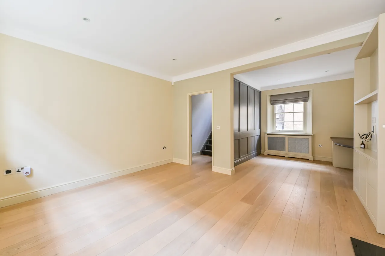 12 Colville Place, London, photo 8