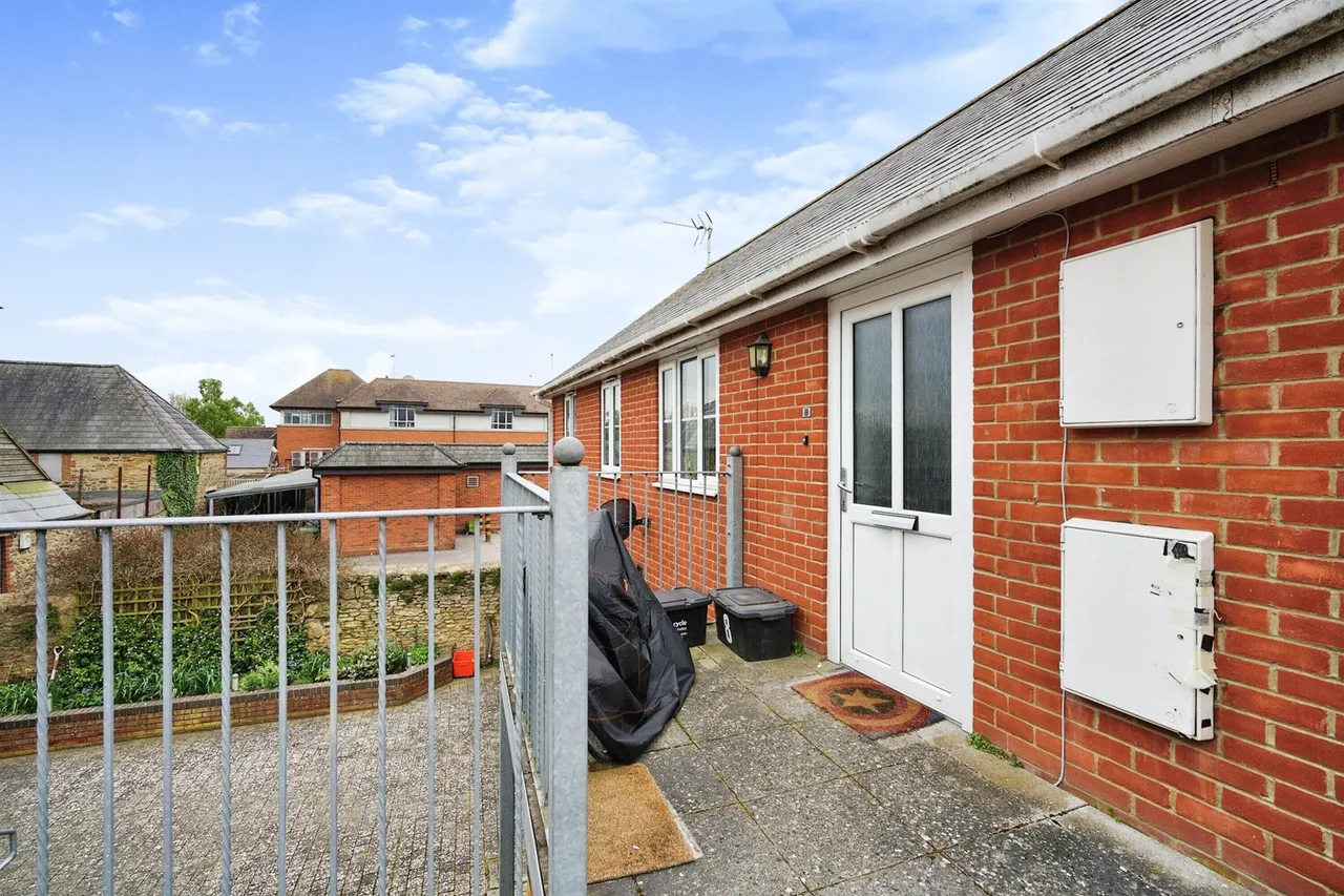 Gilberts Lane, Highworth, Swindon, photo 6