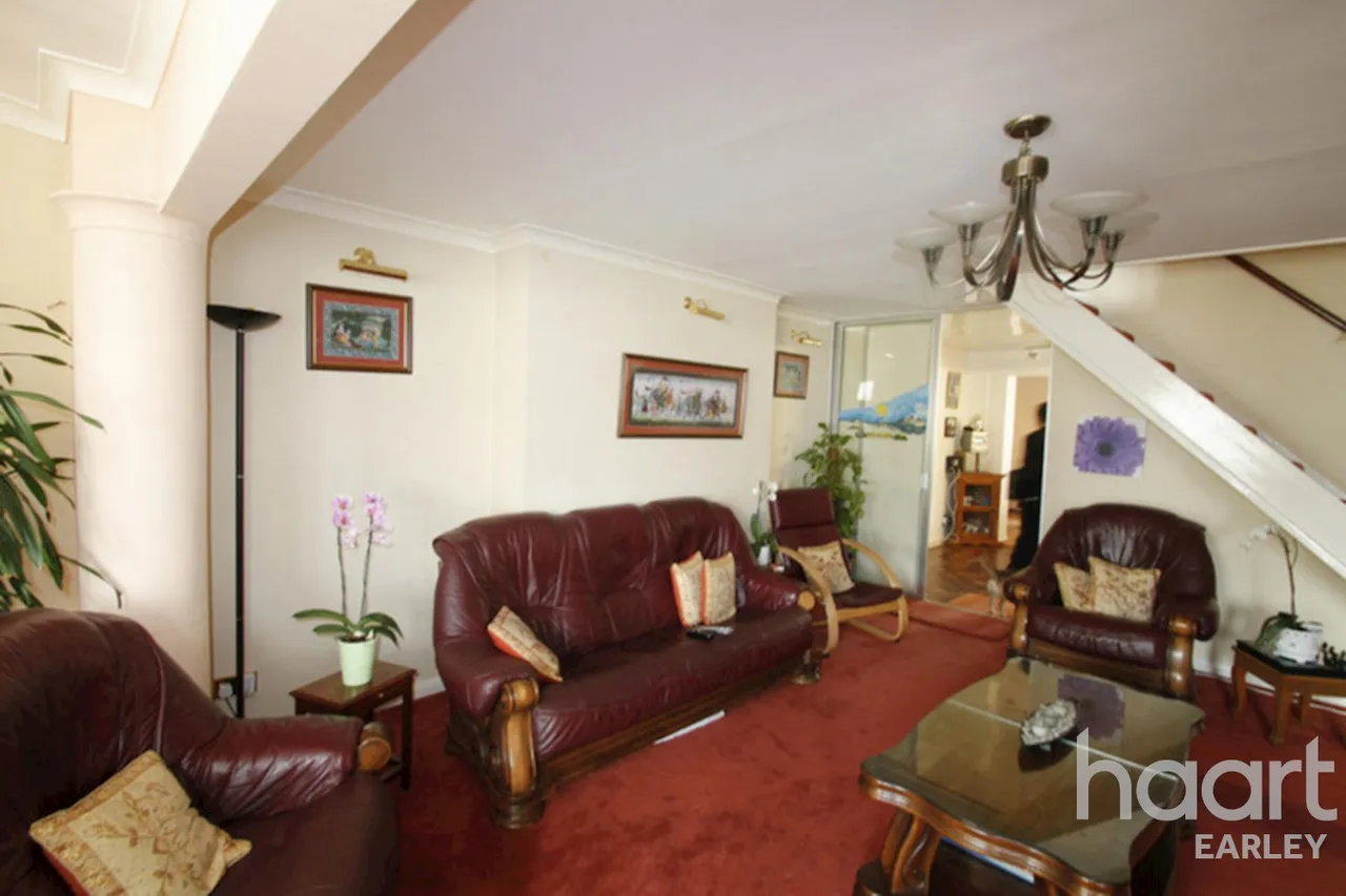 Millbank Crescent, RG5, photo 6