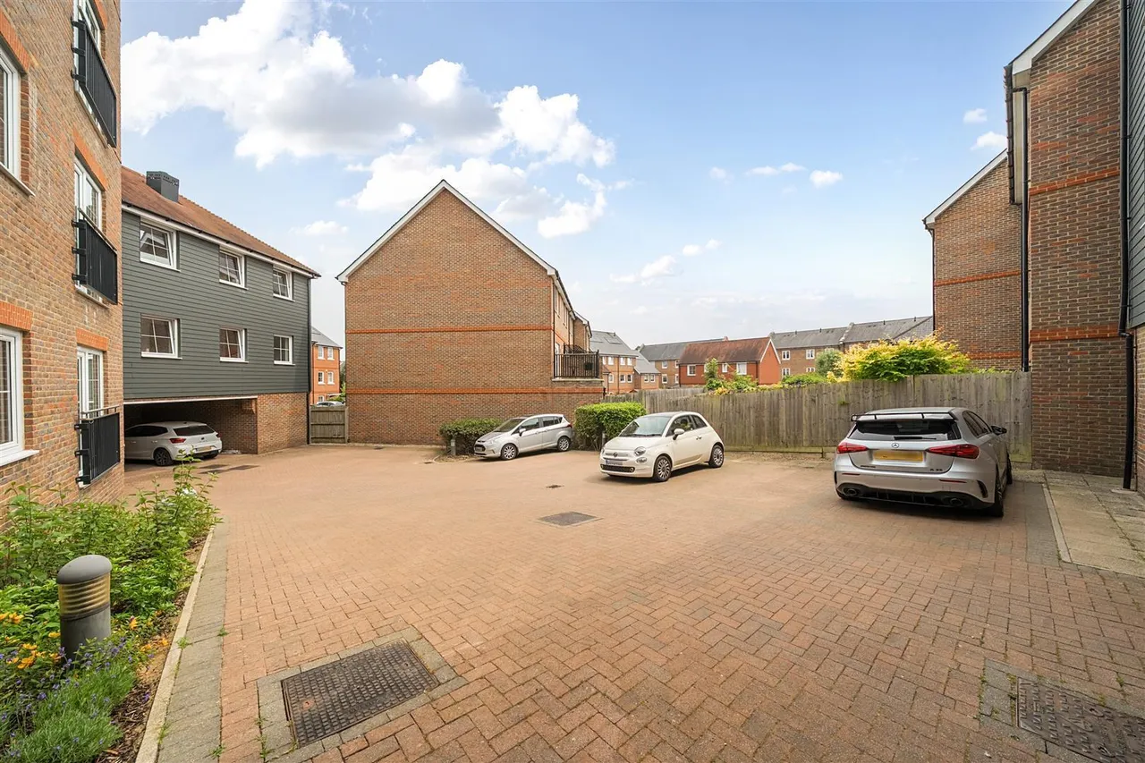 Eden Road, Dunton Green, TN14, photo 14