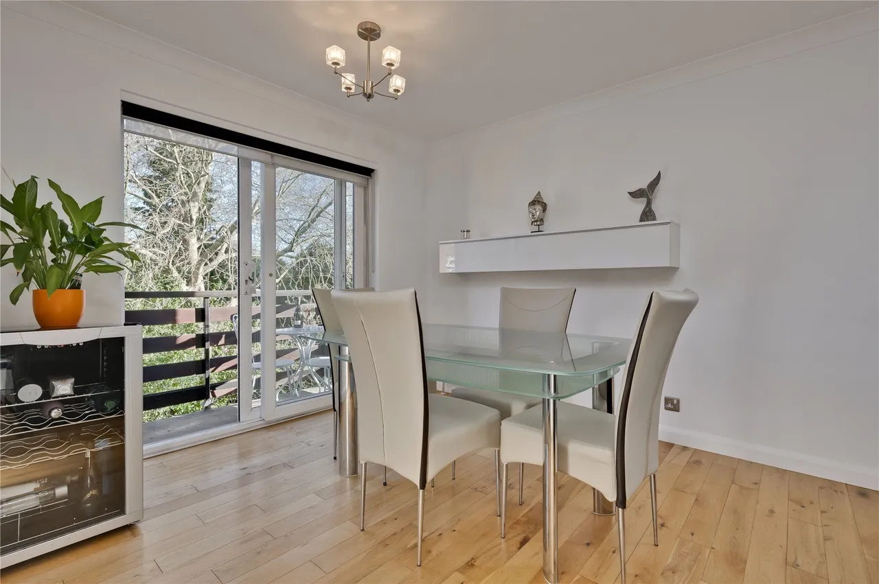 Oatlands Chase, Weybridge, Surrey, KT13, photo 5