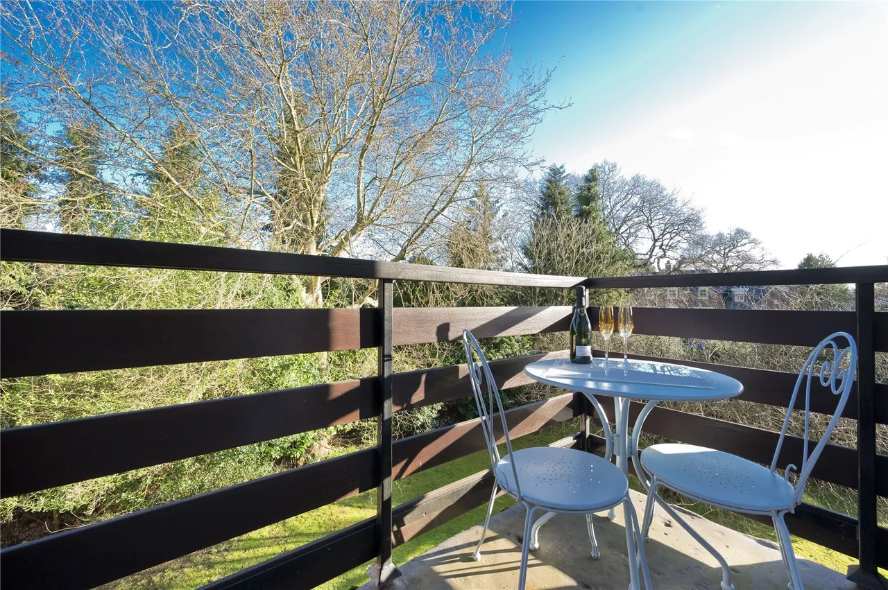 Oatlands Chase, Weybridge, Surrey, KT13, photo 10