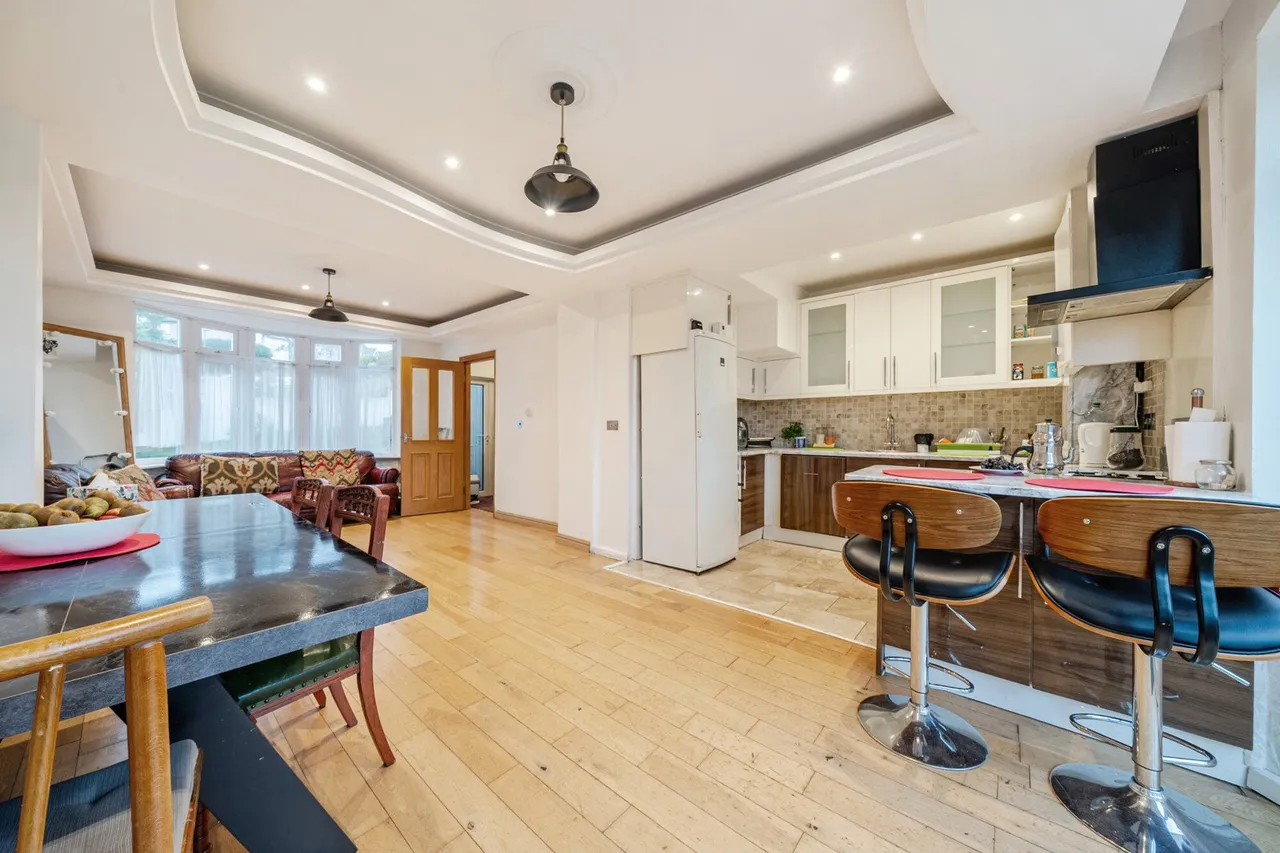 Moordown, SE18, photo 2