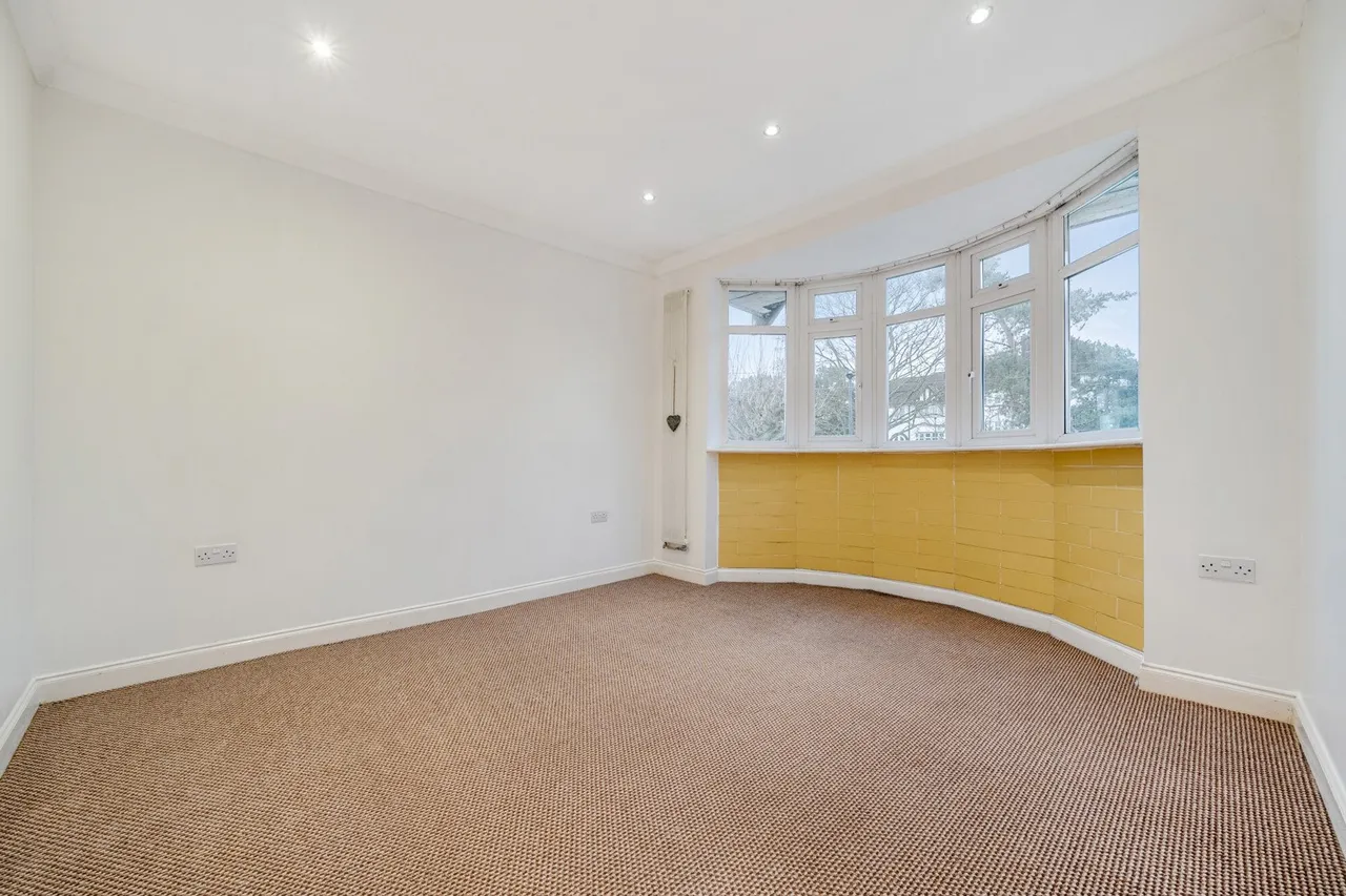 Moordown, SE18, photo 11